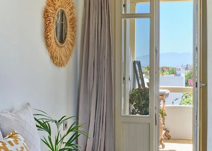 Paria * Naousa (Paros)