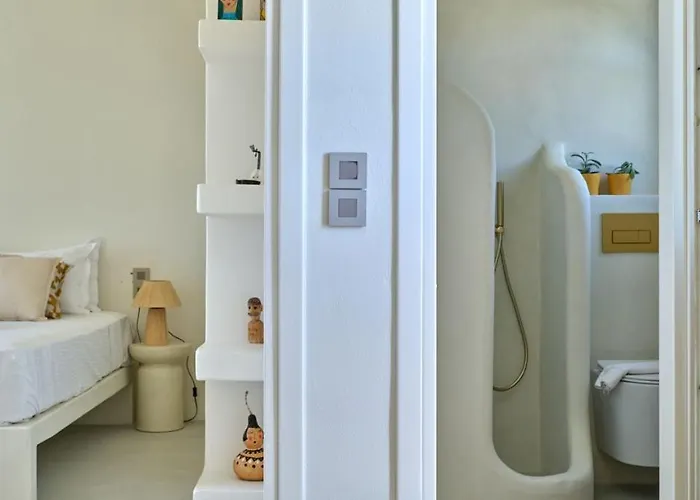 Paria * Naousa (Paros)